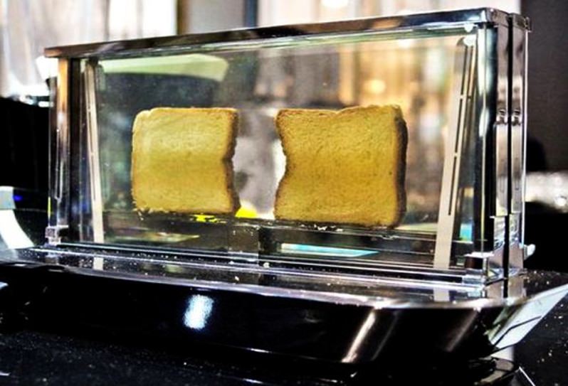 Aldi's £25 see-through glass toaster means you'll never burn toast again -  Daily Record