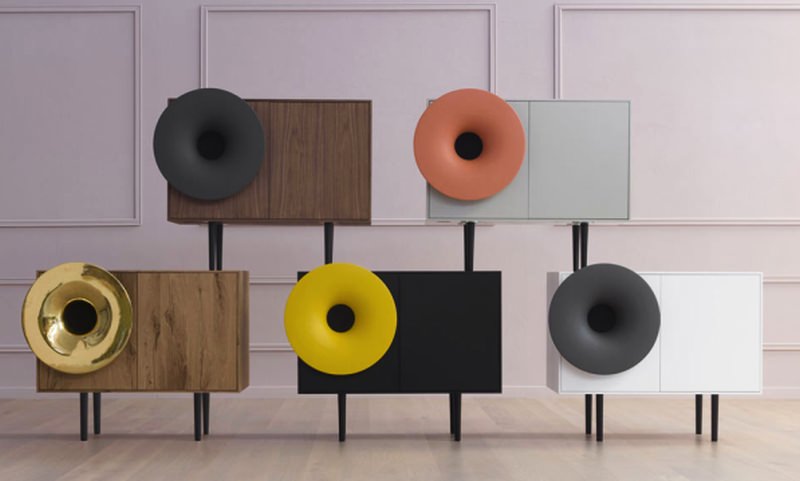 Bluetooth-enabled Caruso speaker plays music from your phone