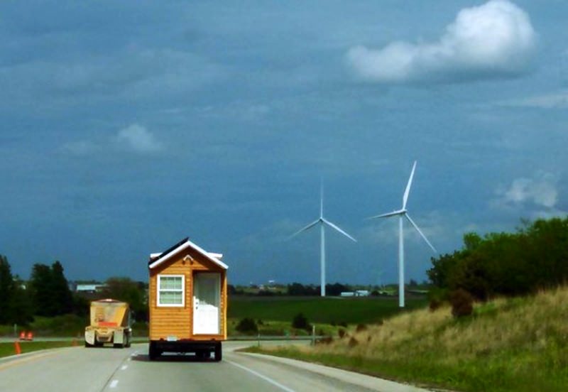 New York couple’s self-contained 181-sqft home on wheels