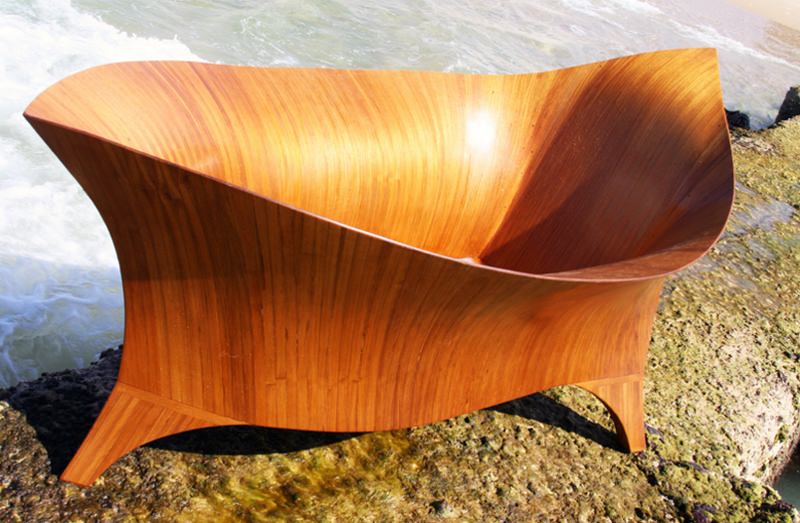 Argo bathtub resembles a beautifully crafted wooden boat