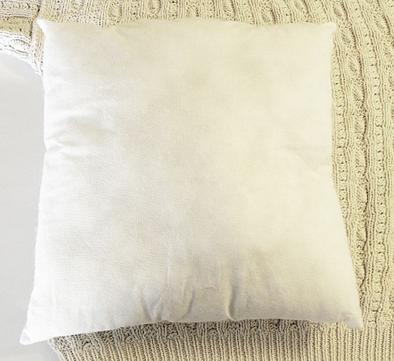 How To Make Chic Pillows Out Of Your Old Sweaters Homecrux