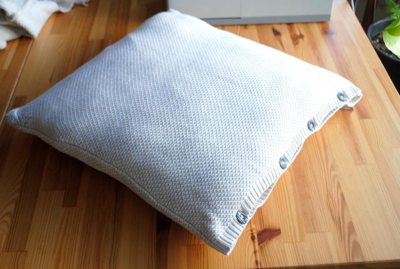 How to make chic pillows out of your old sweaters