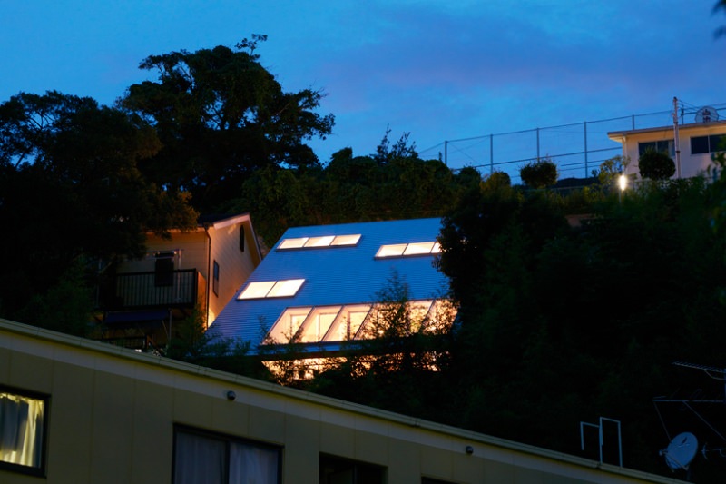 Re-slope House by Tomohiro Hata