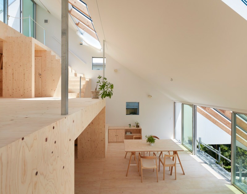 Re-slope House by Tomohiro Hata