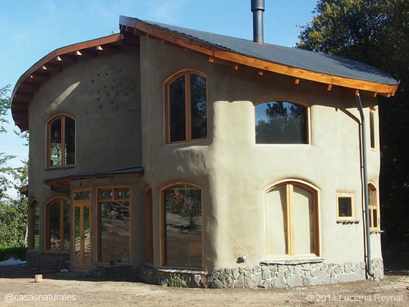 6 clay houses showing conversion of soil into sustainable habitats