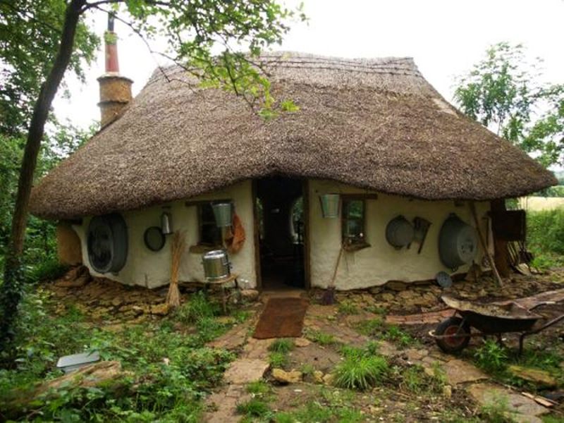 6 clay houses showing conversion of soil into sustainable habitats