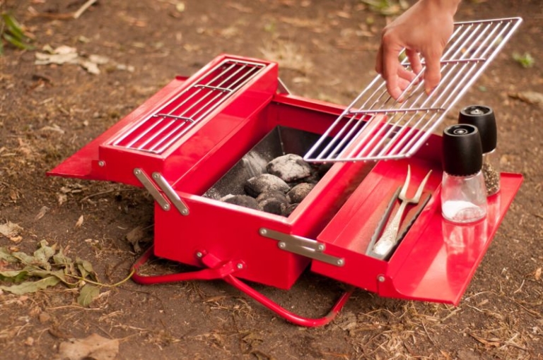 BBQ Toolbox Portable barbecue grill resembles metal toolbox Homecrux