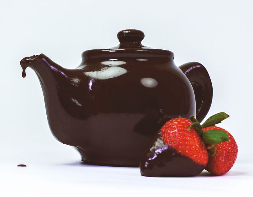 Edible chocolate teapot