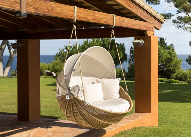 Armadillo Swinging Garden Chair 