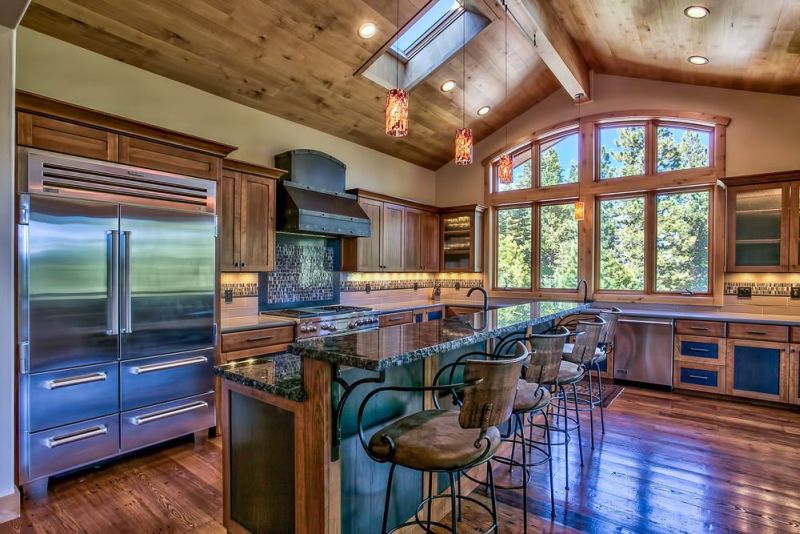 $3.5M Truckee Treehouse