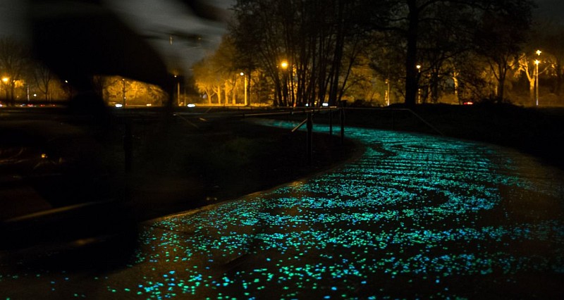 Glow in the dark stones