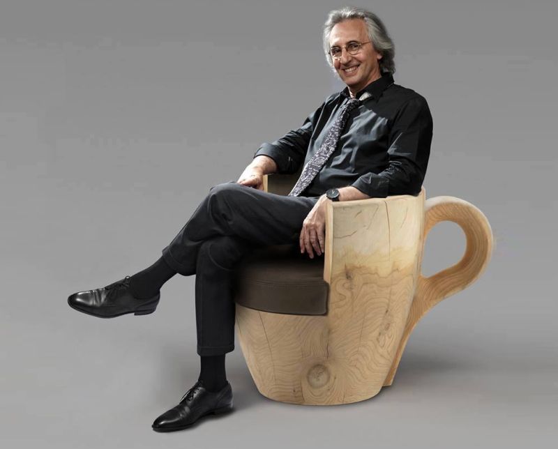 TAFFEE: Coffee Cup-Shaped Armchair Derived From Cedar-wood Trunk