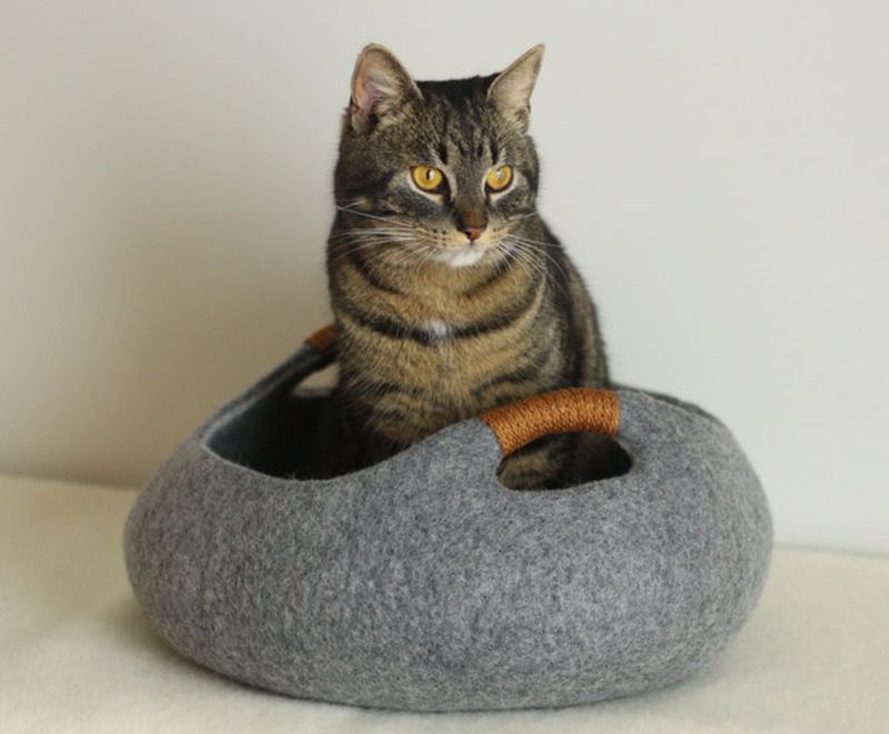 Felted wool cat bed by Elevele