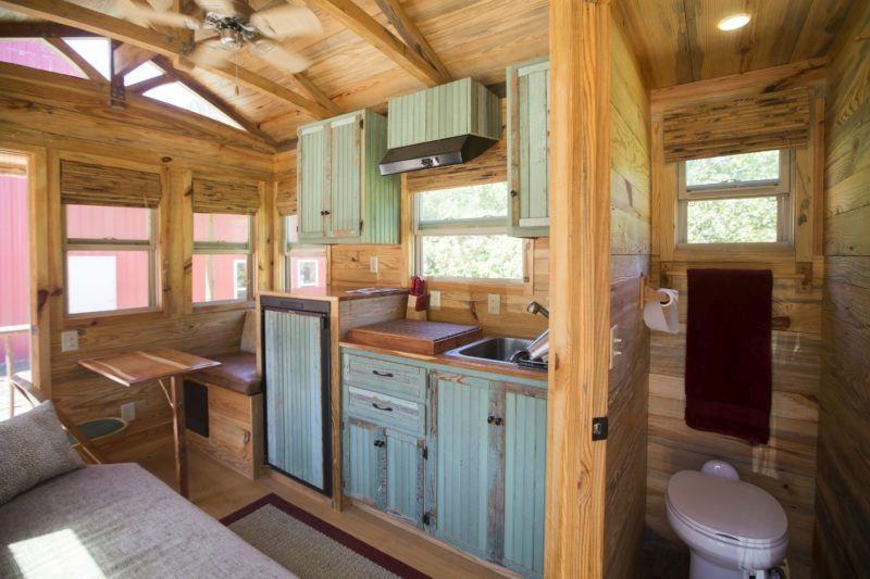 Houston carpenter builds tiny living quarters on wheels