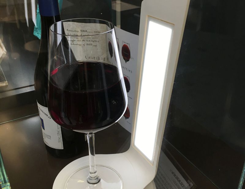 WineOLED Lamp