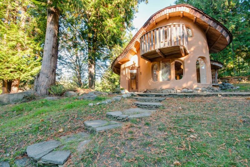 Mayne Island Cob Cottage