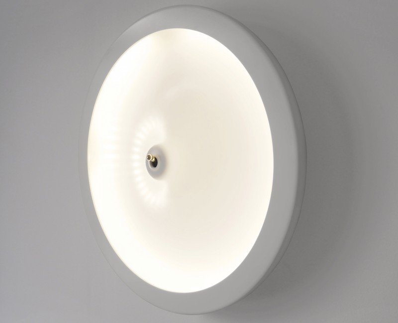 The forgotten toggle switch revived in this lamp design 