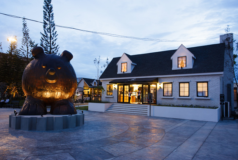 Villa de Bear Magical restaurant inspired by a teddy bear factory