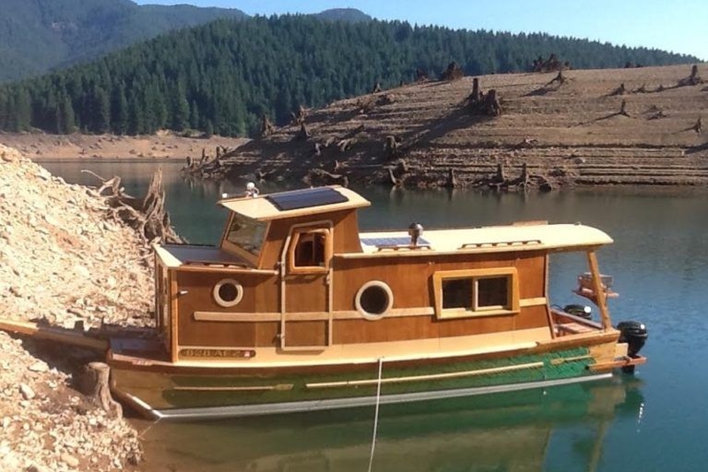 Solar-powered houseboat