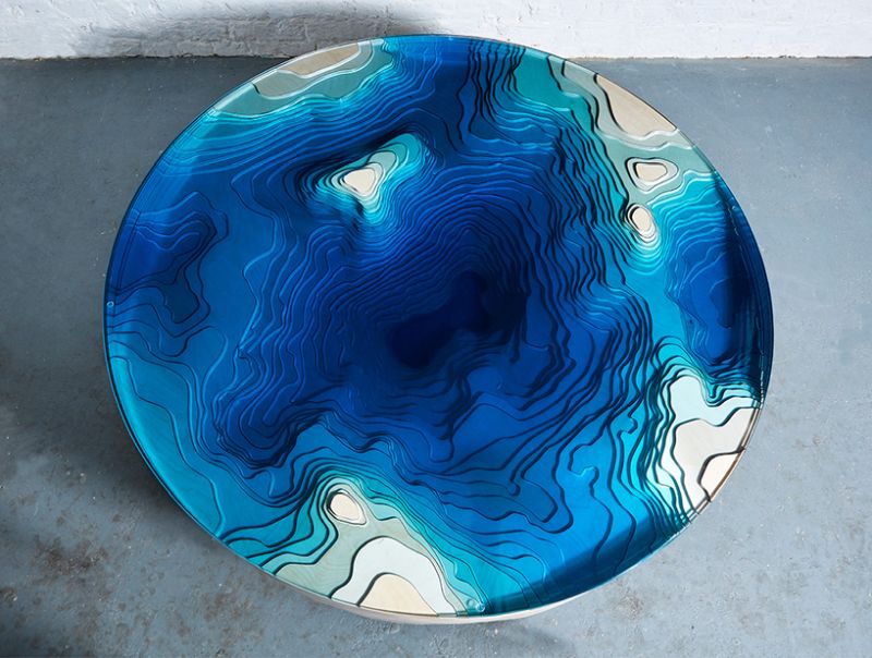 Abyss Horizon Table