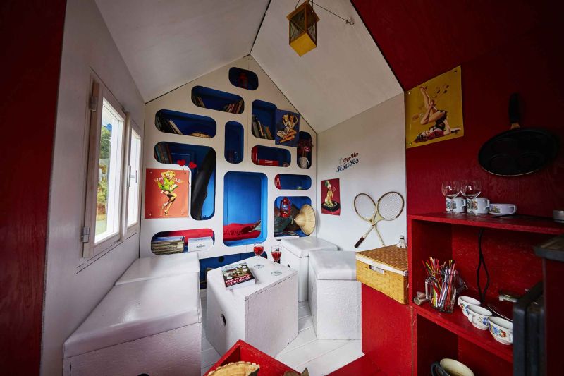 France tiny house by Joshua Woddsman has three separate living sections_2