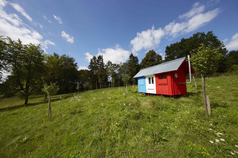 France tiny house by Joshua Woddsman has three separate living sections_4