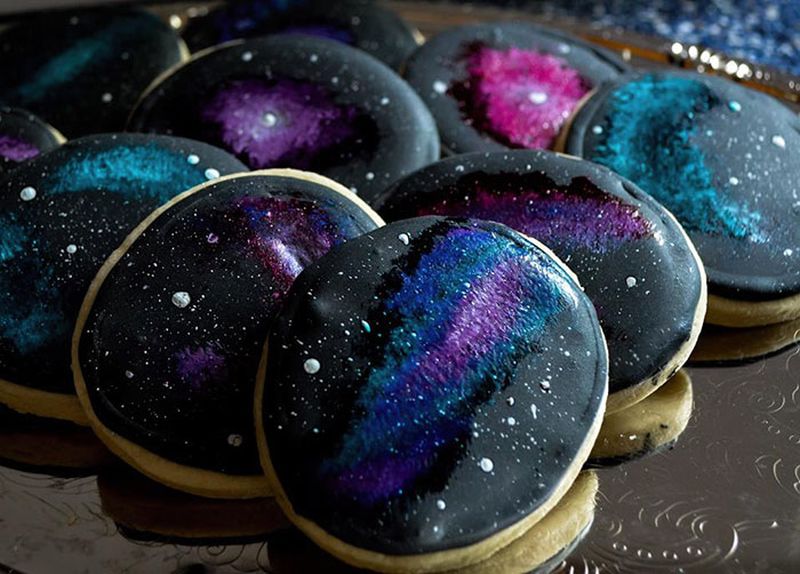 Galaxy-themed Cake and Cupcakes