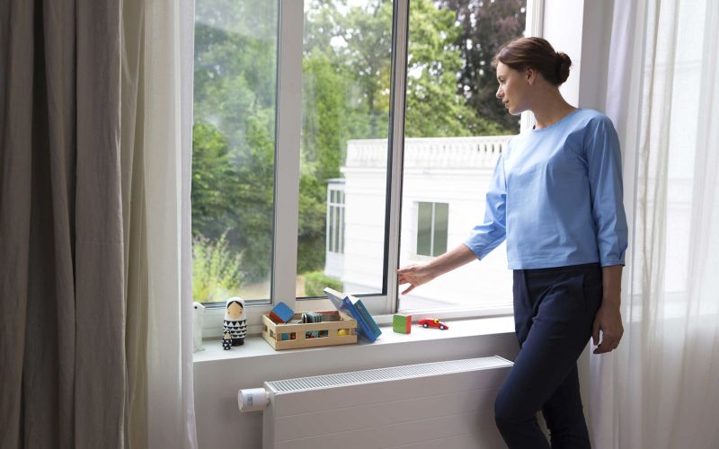 Its smart technology detects opened window and turns off heating to save energy 