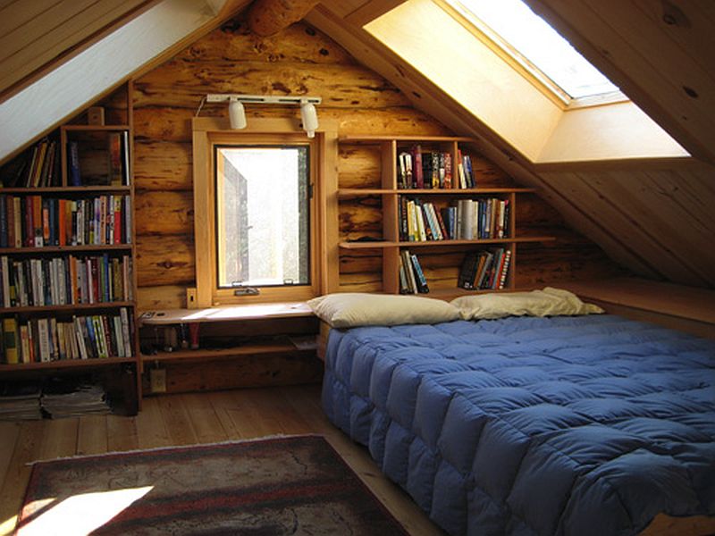 Loft bedroom has enough space for two persons 