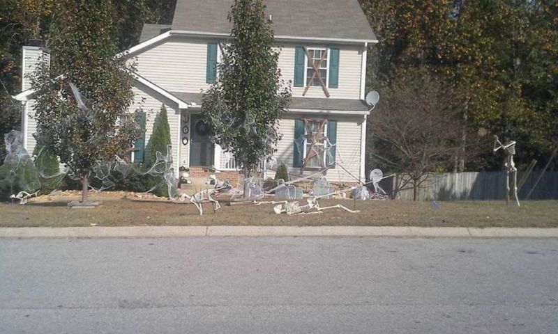 Clarksville family depicts story of Mr. Bones at their yard this Halloween_1