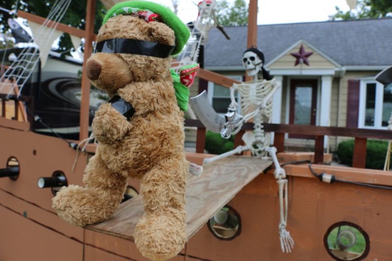 Halloween pirate ship display