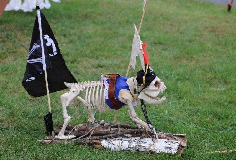 Halloween pirate ship display