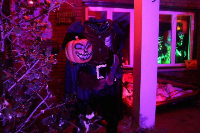 New Drop Halloween home displays Donald Trump with spooky props