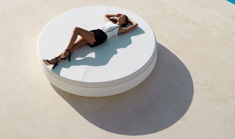 Vela Canopy Daybed by Vondom