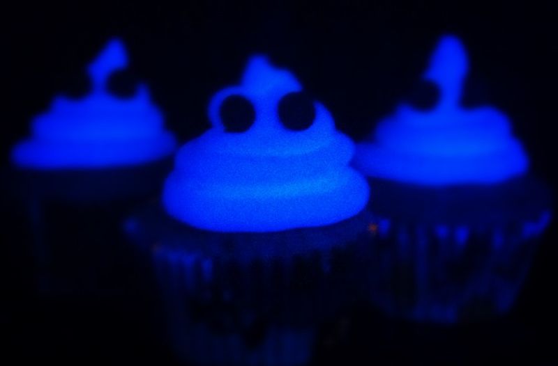 Glow-in-the-Dark Ghost Cupcakes