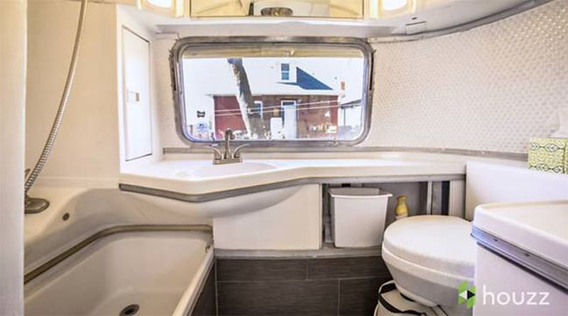 1976 Airstream Trailer Tiny Home