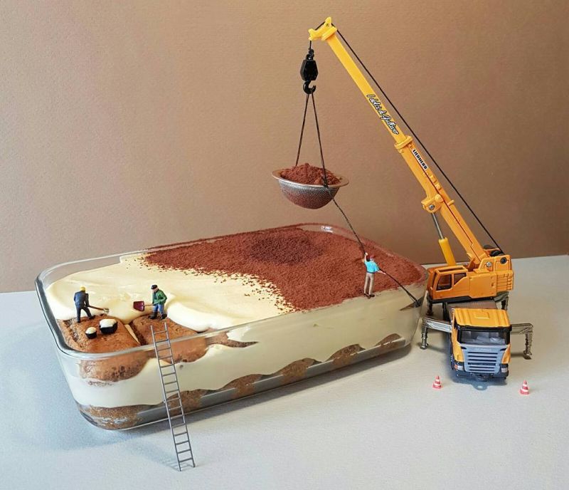 Miniature figures of men at a mining site made of cake and chocolate 