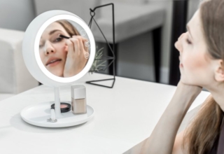 JUNO Smart Makeup Mirror