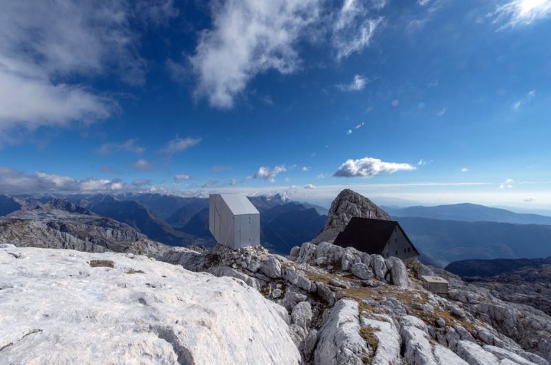 OFIS Arhitekti's Winter Cabin