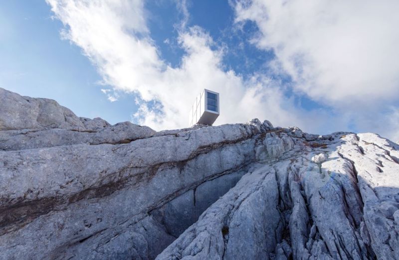 OFIS Arhitekti's Winter Cabin