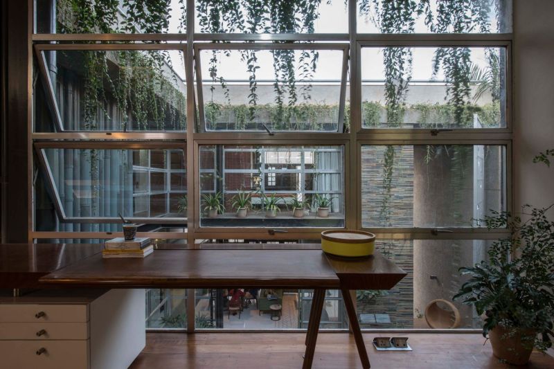 Central courtyard provides enough privacy from neighborhood 