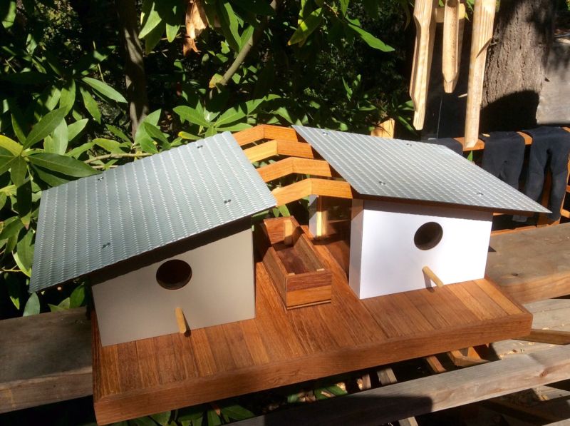 Sourgrassbuilt builds birdhouses inspired from historic architecture_10