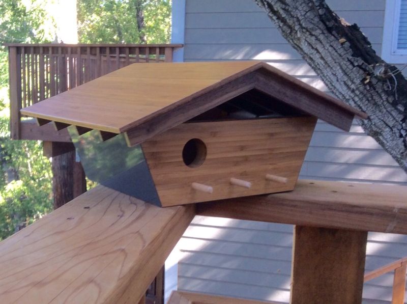 Sourgrassbuilt builds birdhouses inspired from historic architecture_2