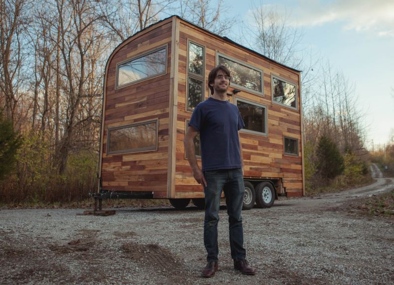 Tiny house by Carpenter Owl Daniel Weddls