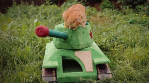 military tank-shaped toy house