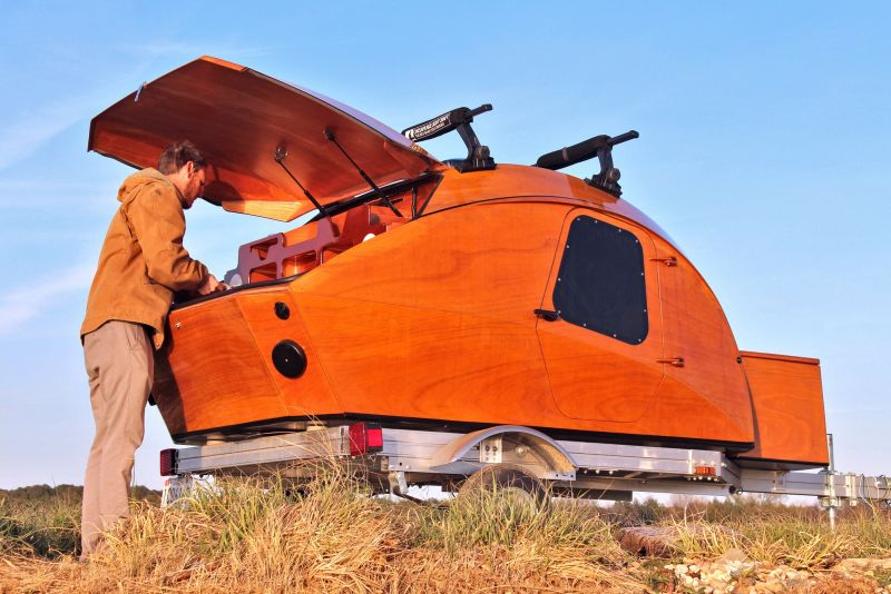 This stylish and elegant camper can be attached to a variety of trailers 