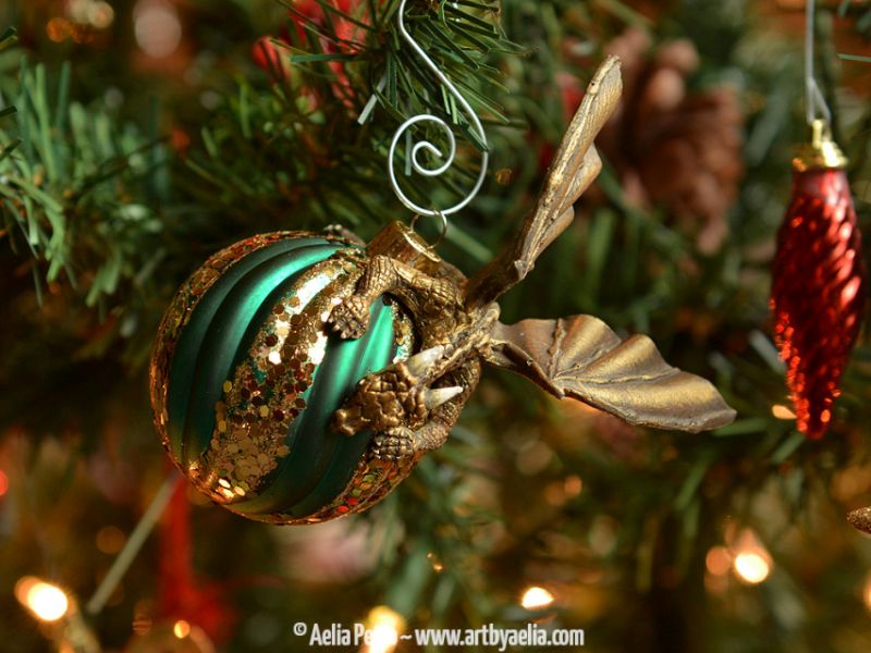 Christmas tree dragon ornaments by Aelia Petro