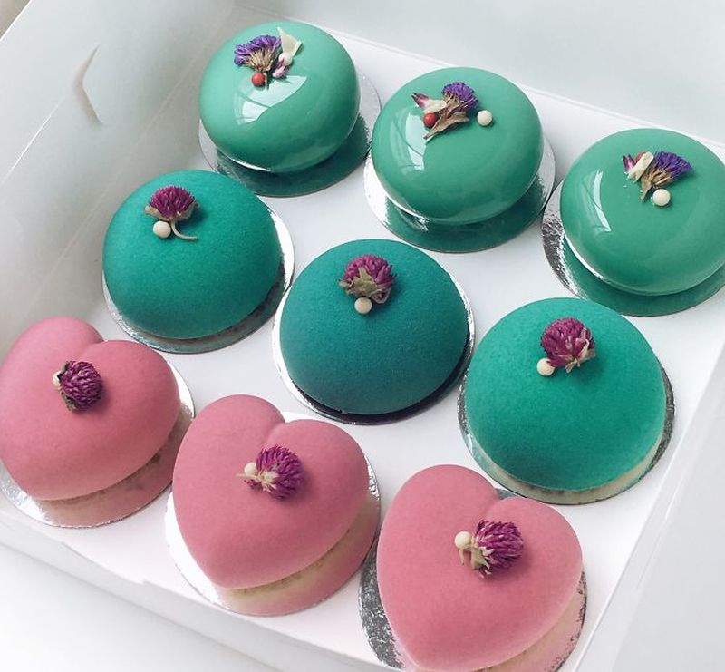 ksenia-penkinas-mirror-glazed-mousse-cakes