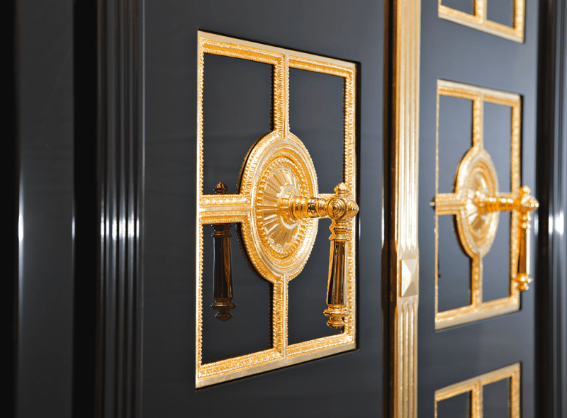 Gilded handles and ornaments 