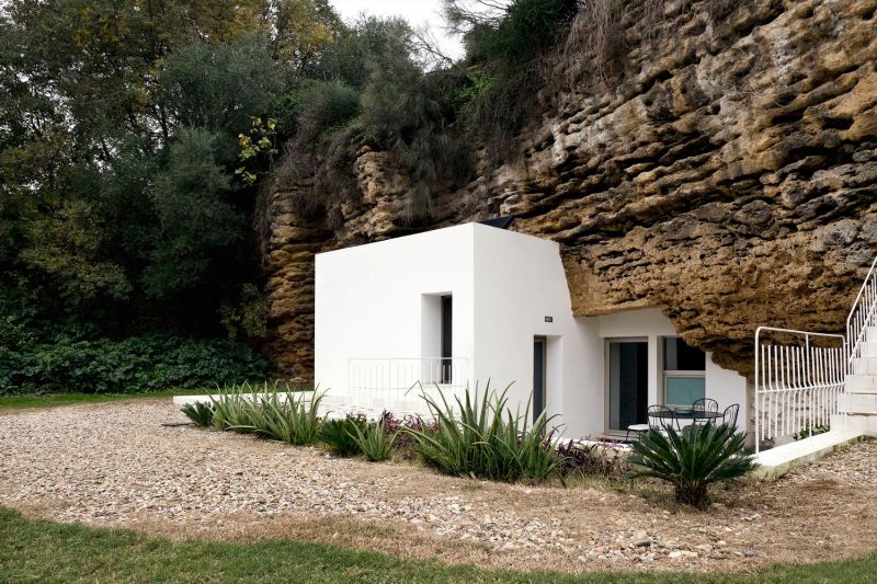 Cave House by UMMO Estudio